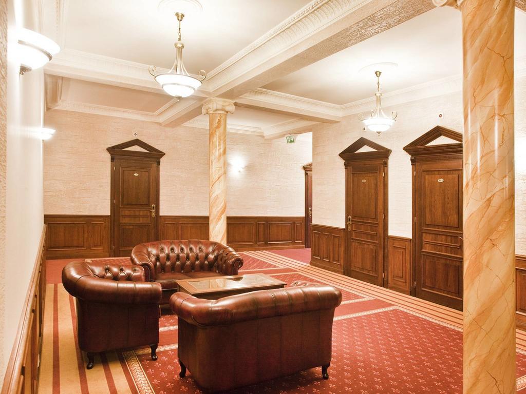 Senator Gran Via Hotel Będziemyśl Buitenkant foto