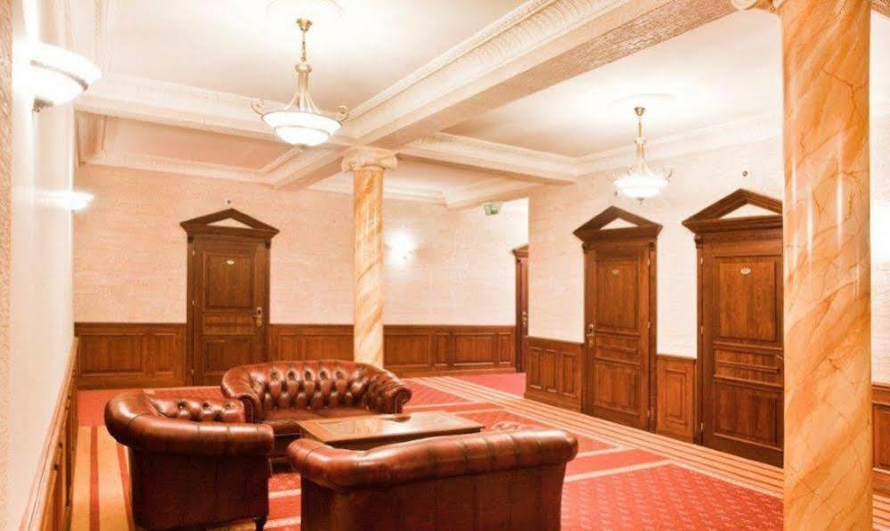 Senator Gran Via Hotel Będziemyśl Buitenkant foto
