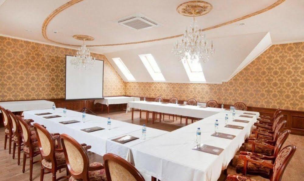 Senator Gran Via Hotel Będziemyśl Buitenkant foto